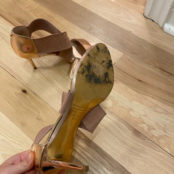 Sparkling rose gold strappy sandals - Picture 2 of 3